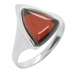 Bague en Ambre couleur cerise et Argent 925/1000 forme triangle