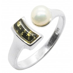 Green Amber Ring, Natural Pearl and 925/1000 Silver