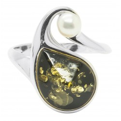 Green and silver amber ring with cultured pearl