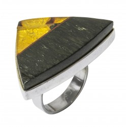 Bague en Ambre jaune et Bois précieux