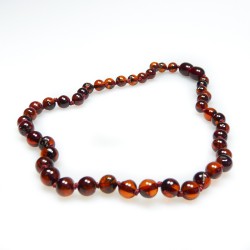 Collier d'ambre bébé haut de gamme couleur cerise, perle extra-ronde