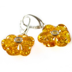 Flower-shaped natural amber earring