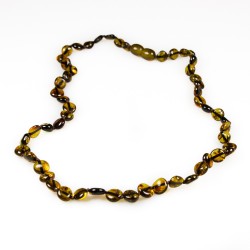 Adult necklace in natural green amber